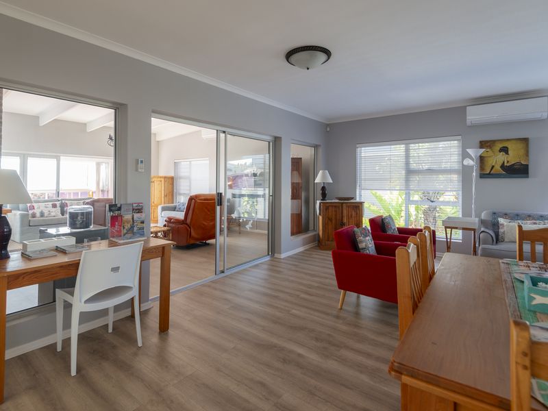 Impeccably maintained property | Uninterrupted views - Photo 9