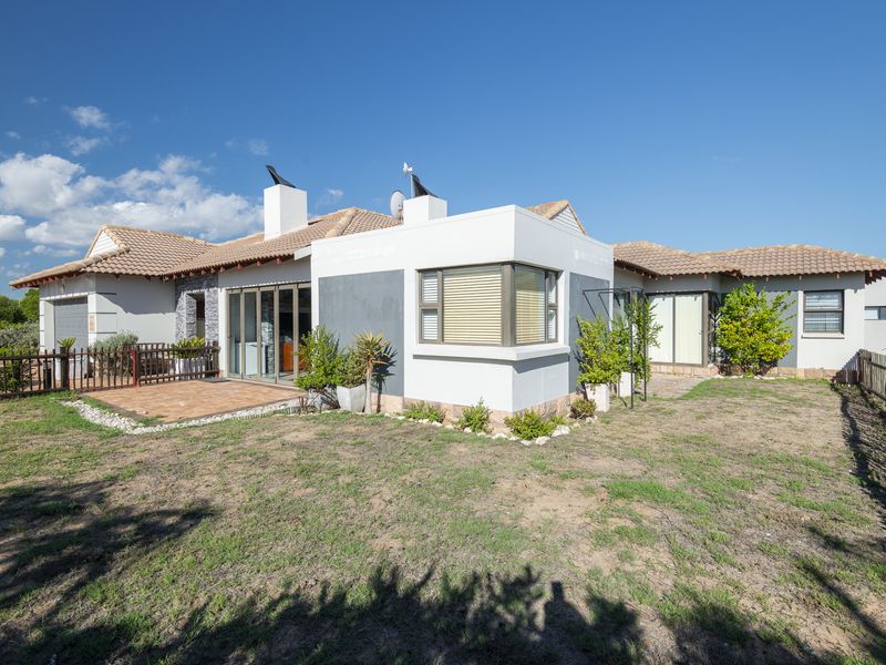 Modern Family Living in Langebaan Country Estate - Photo 5