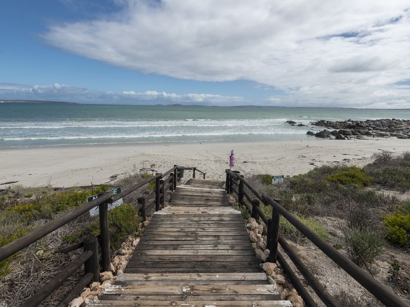 *VACANT STAND*   Private Beachfront  in Calypso Estate . - Photo 2