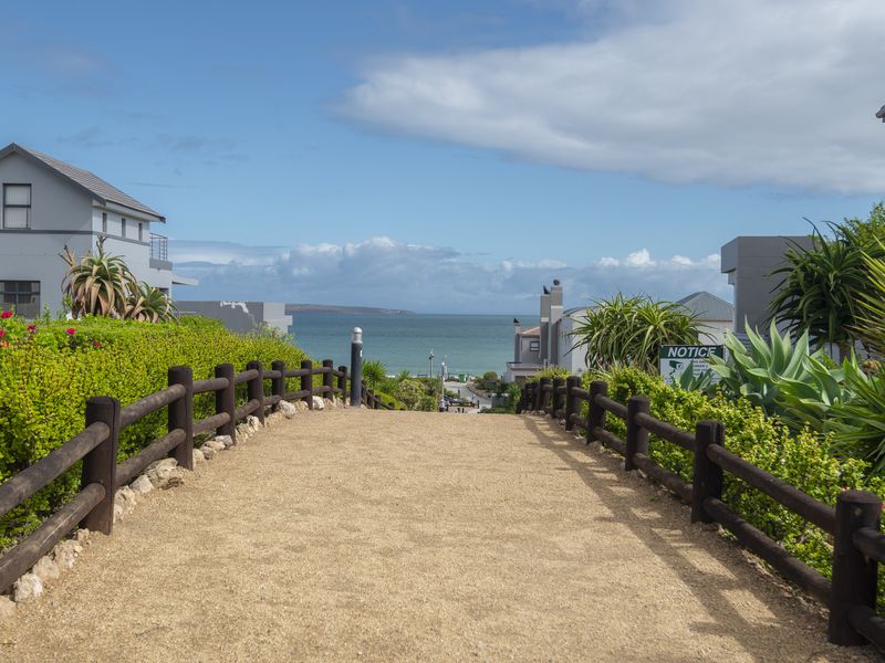 *VACANT STAND*   Private Beachfront  in Calypso Estate . - Photo 4