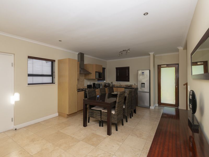 Own Title Duplex - Photo 10