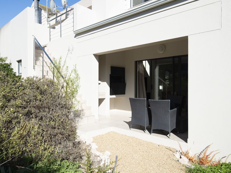 Own Title Duplex - Photo 4