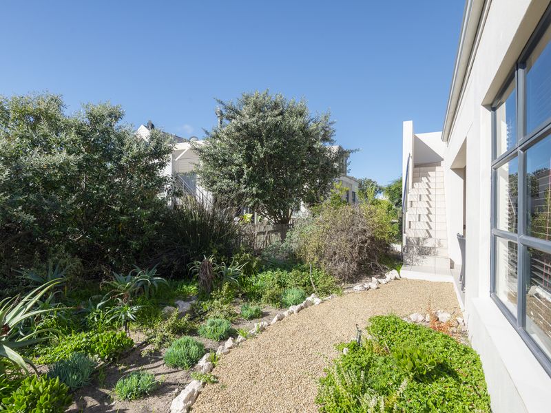 Own Title Duplex - Photo 5