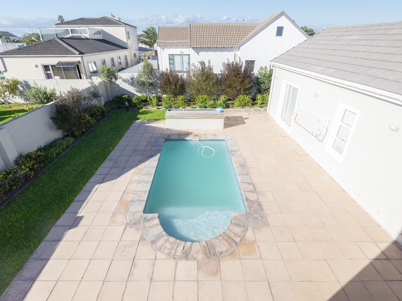 Luxury Coastal Living Meets Effortless Entertaining in the Heart of Country Club, Langebaan - Photo 10