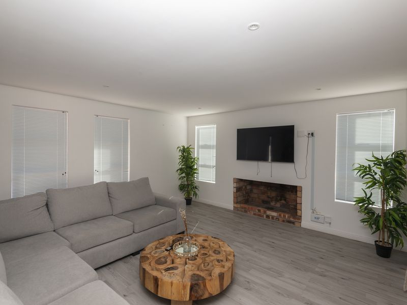 Luxury Coastal Living Meets Effortless Entertaining in the Heart of Country Club, Langebaan - Photo 6