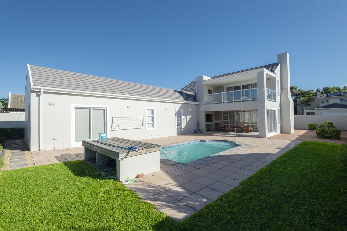 Luxury Coastal Living Meets Effortless Entertaining in the Heart of Country Club, Langebaan - Photo 2