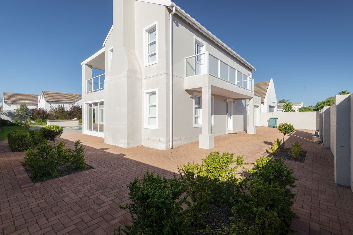 Luxury Coastal Living Meets Effortless Entertaining in the Heart of Country Club, Langebaan - Photo 5