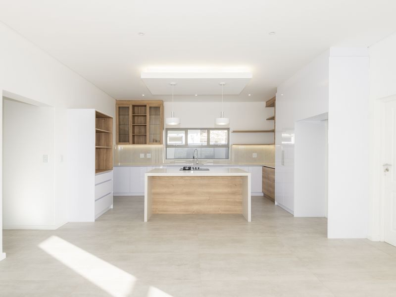 Sunlit Sophistication on the Clubhouse Side of Langebaan Country Estate - Photo 5