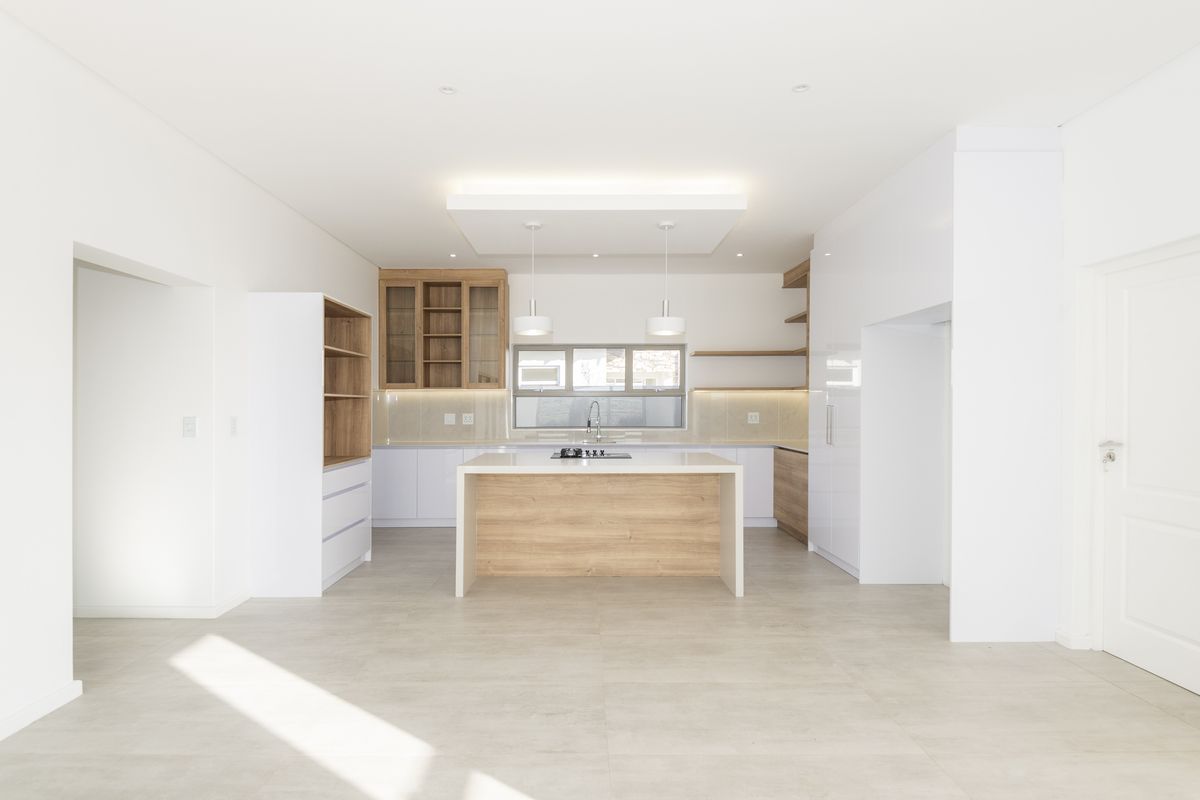 Sunlit Sophistication on the Clubhouse Side of Langebaan Country Estate - Photo 5