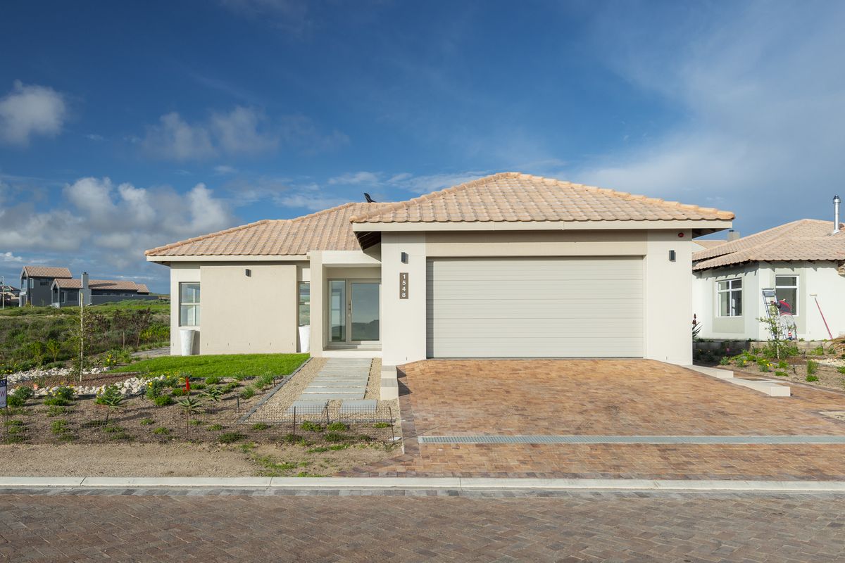 Sunlit Sophistication on the Clubhouse Side of Langebaan Country Estate - Photo 2