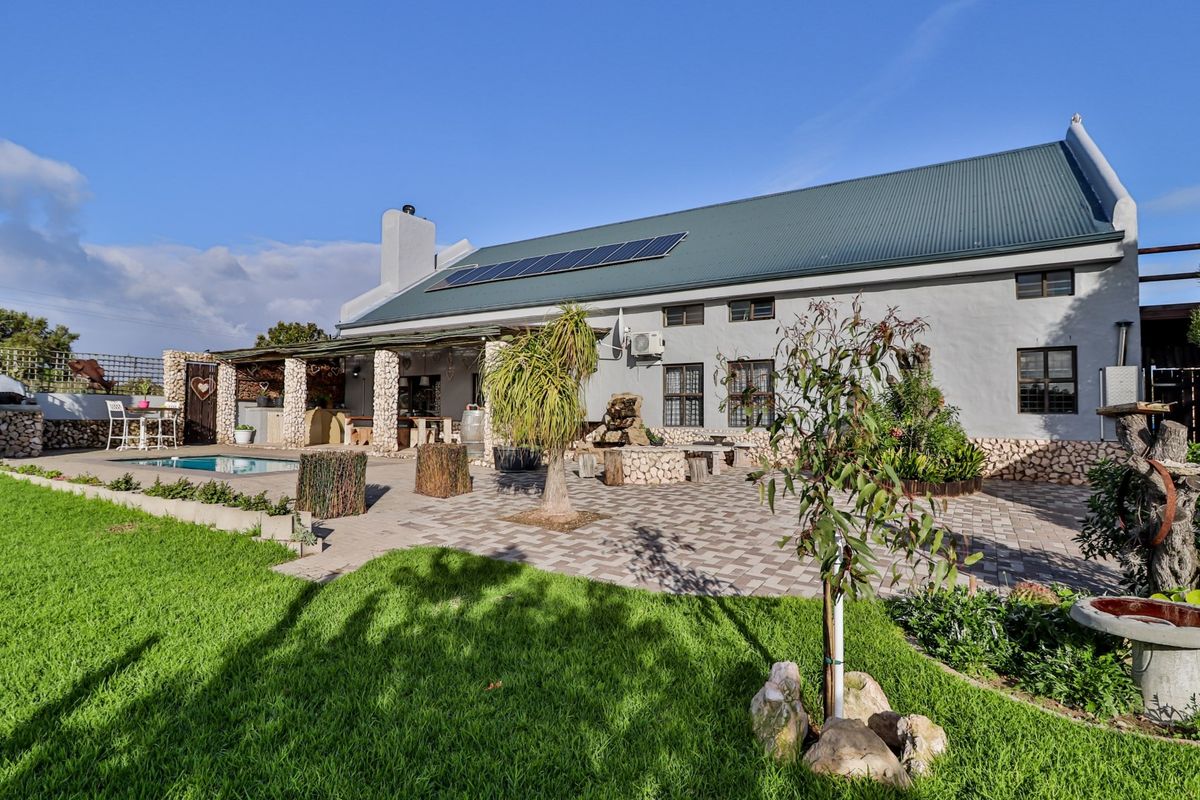 Expansive Country Style Smallholding in Long Acres - Photo 2