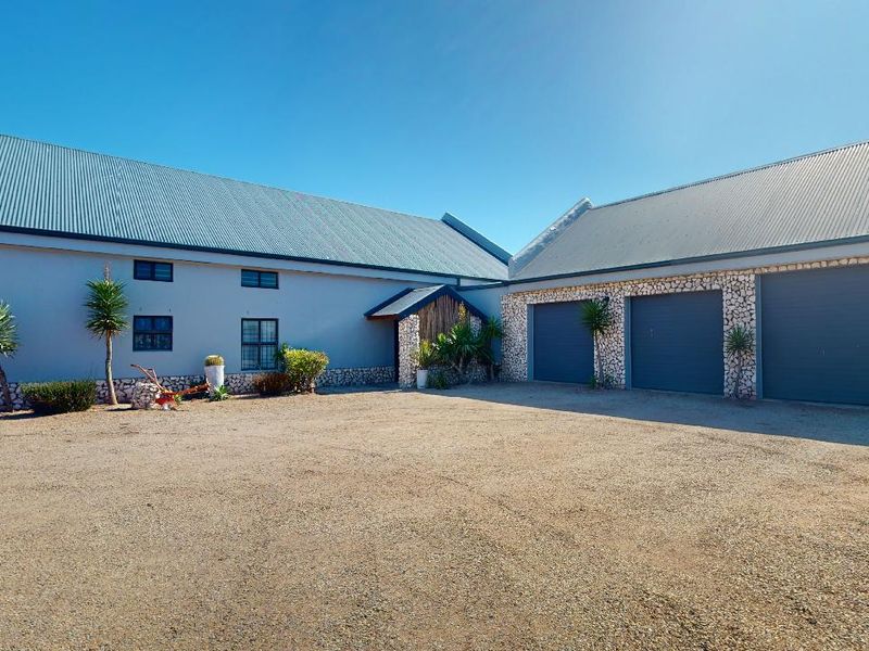 Expansive Country Style Smallholding in Long Acres - Photo 3