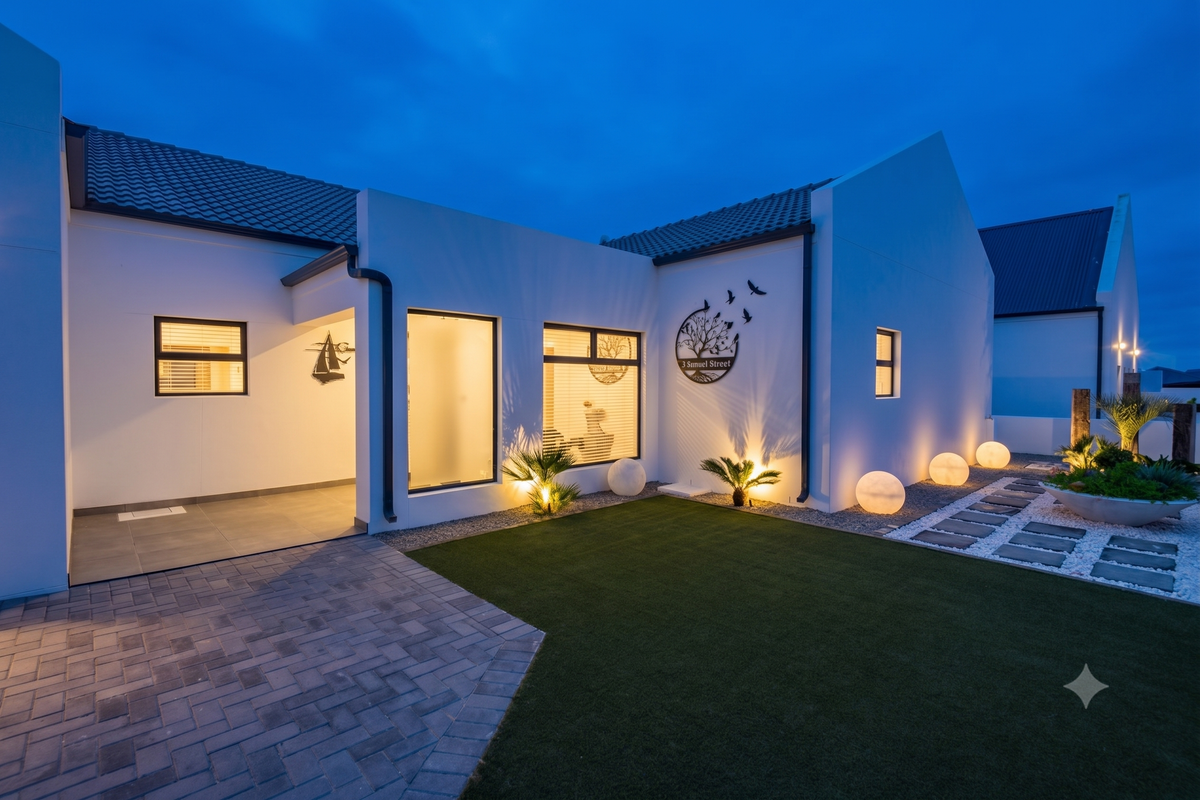 House For Sale In Velddrif - Photo 3