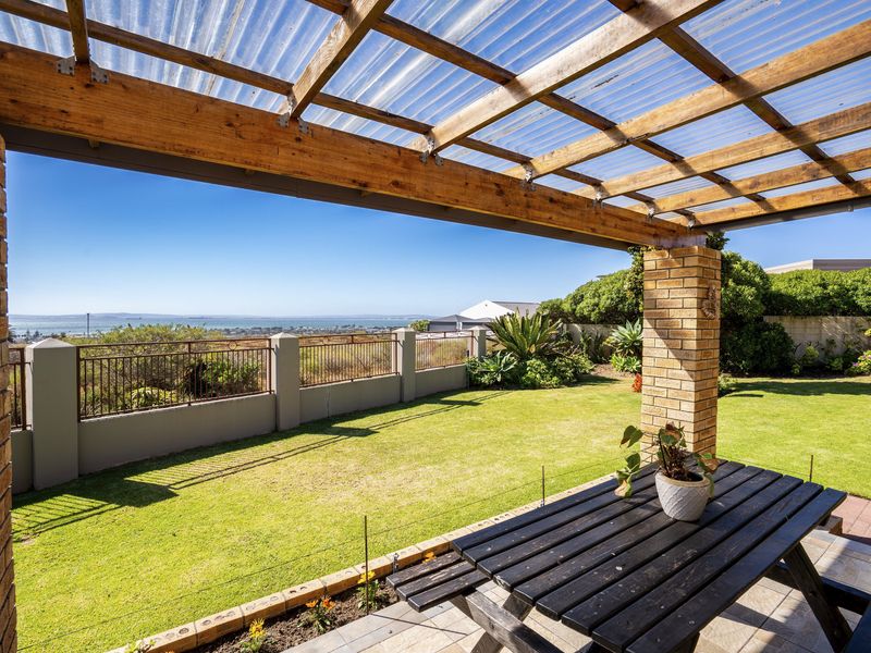 4 Bedroom Home with PANORAMIC LAGOON VIEWS & NATURAL TRANQUILITY:   YOUR  MYBURGH  PARK  OASIS - Photo 4