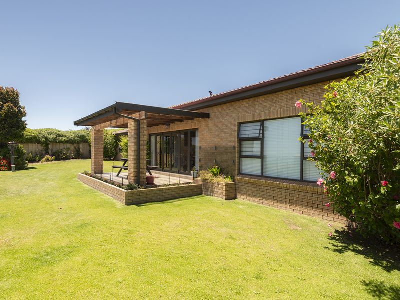 4 Bedroom Home with PANORAMIC LAGOON VIEWS & NATURAL TRANQUILITY:   YOUR  MYBURGH  PARK  OASIS - Photo 5