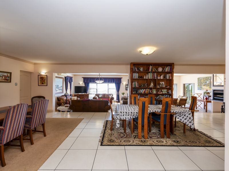 4 Bedroom Home with PANORAMIC LAGOON VIEWS & NATURAL TRANQUILITY:   YOUR  MYBURGH  PARK  OASIS - Photo 7
