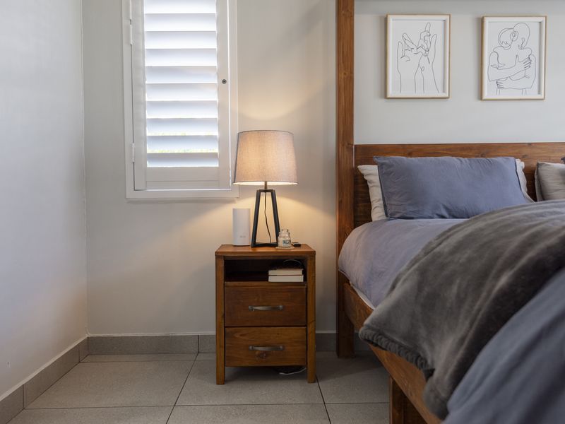 LUXURY  SINGLE STORY 3 BEDROOM Modern CONTEMPORARY HOME IN SECURE BOUTIQUE CLUSTER - Photo 7