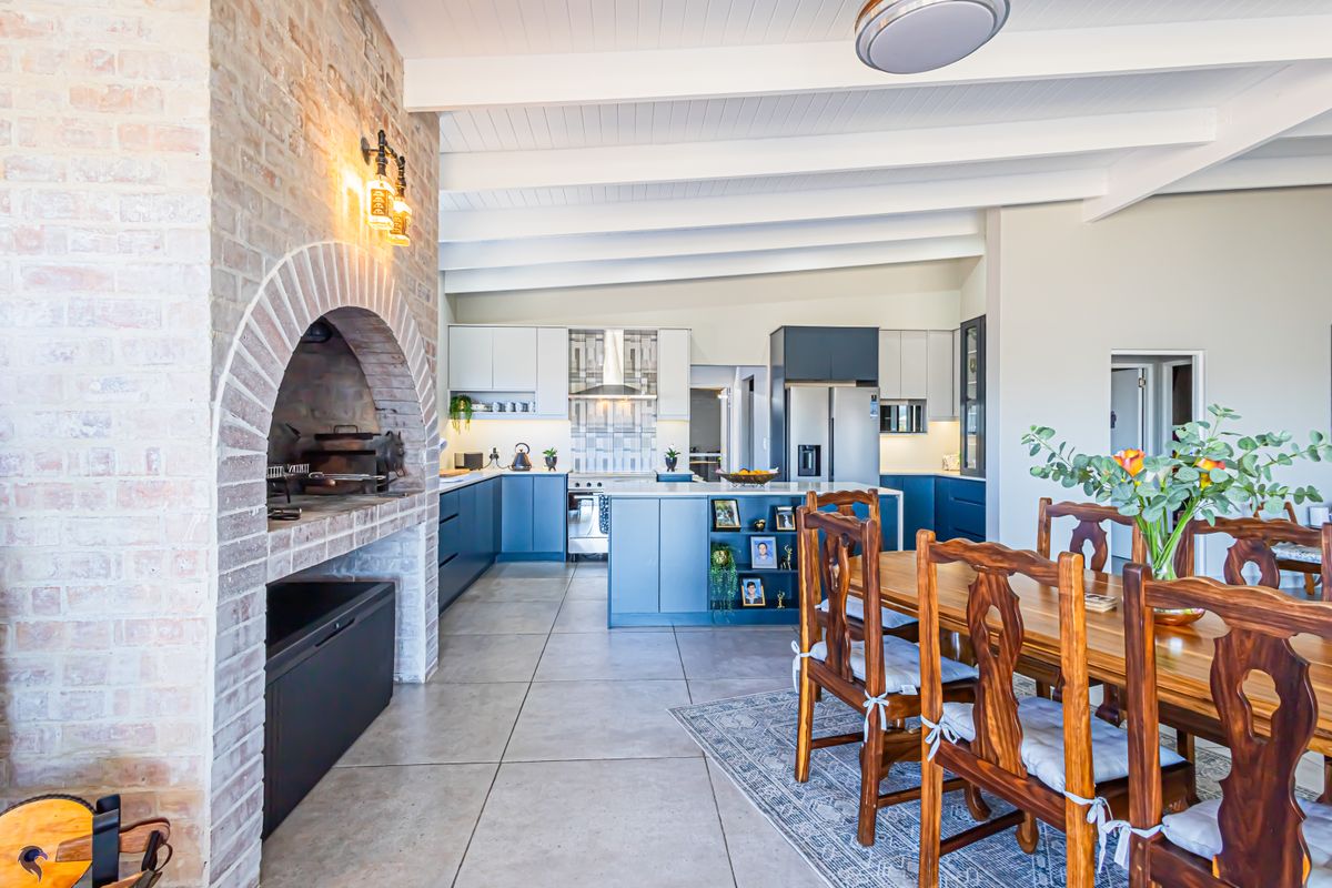 Show Stopper with Views - Photo 3