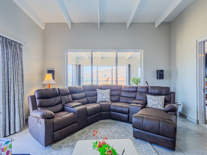 Show Stopper with Views - Photo 9