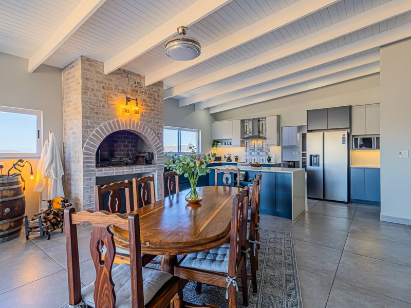 Show Stopper with Views - Photo 4