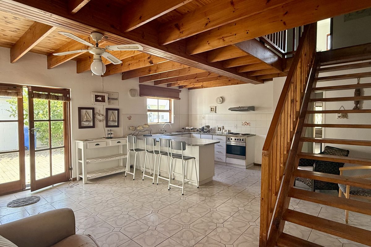 Spacious 3-Bedroom | 2-Bathroom Double-Storey Home | Langebaan - Photo 3