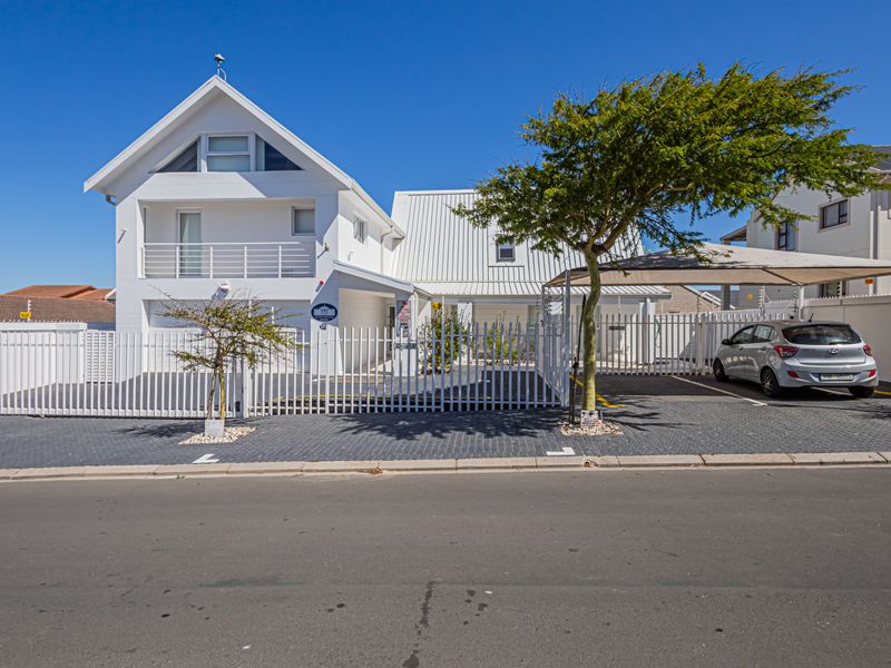 The Real White House of Langebaan | Exclusive Sole Mandate - Photo 2