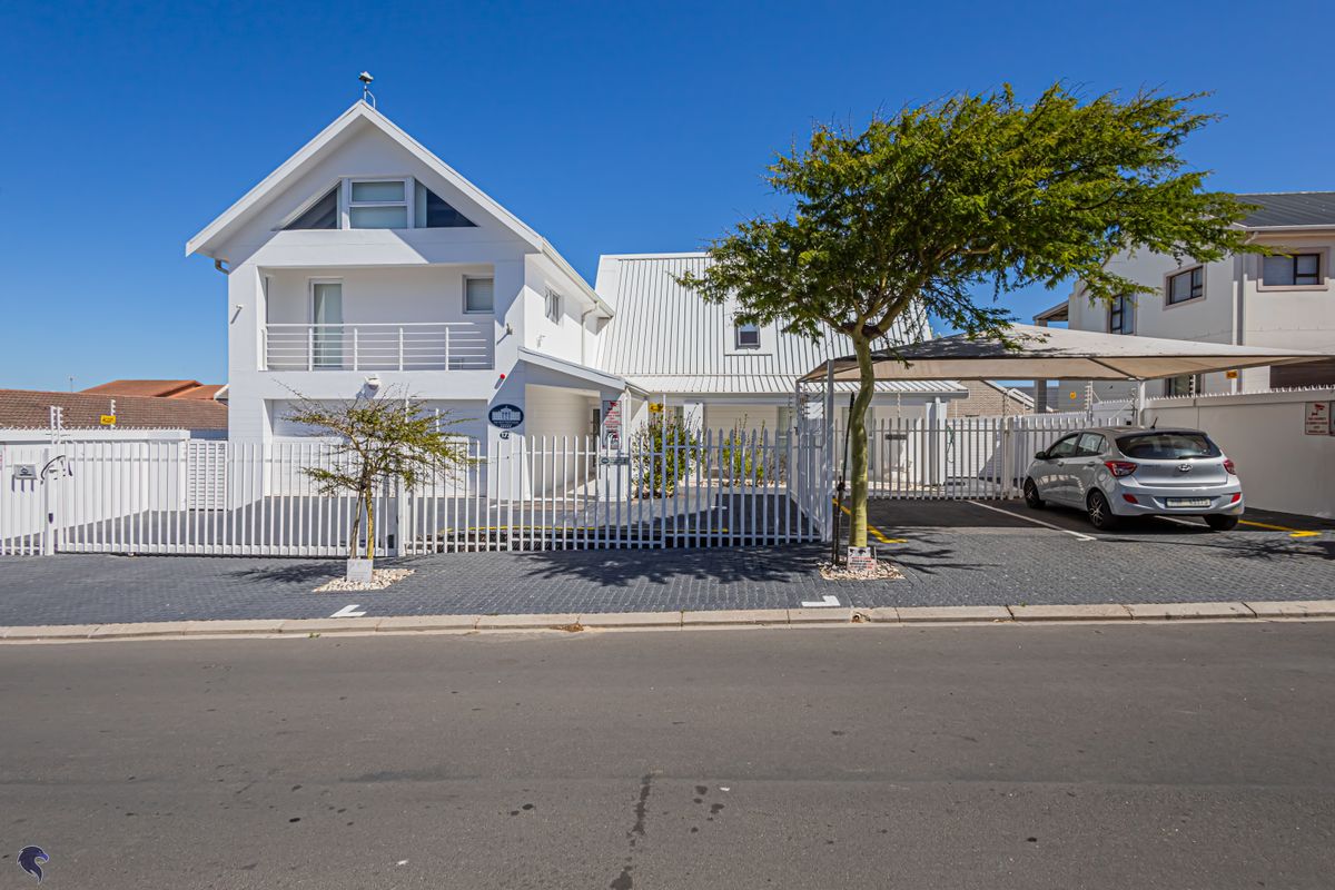 The Real White House of Langebaan | Exclusive Sole Mandate - Photo 2