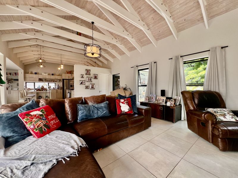 Bright, Modern & Made for Entertaining - Photo 4