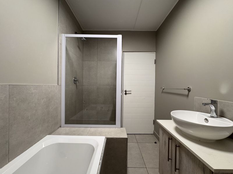 Modern Lagoon-View Apartment in Nivica – Style, Comfort & Prime Location - Photo 4