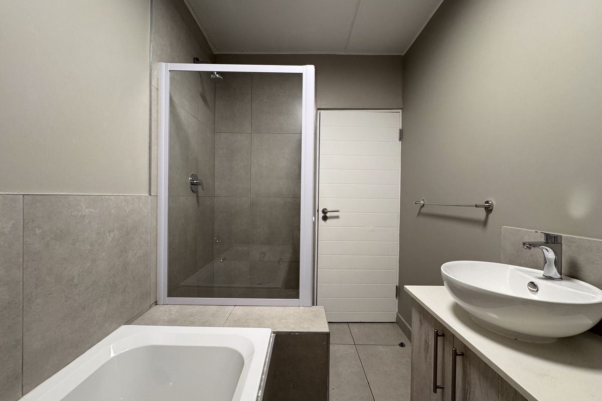 Modern Lagoon-View Apartment in Nivica – Style, Comfort & Prime Location - Photo 4