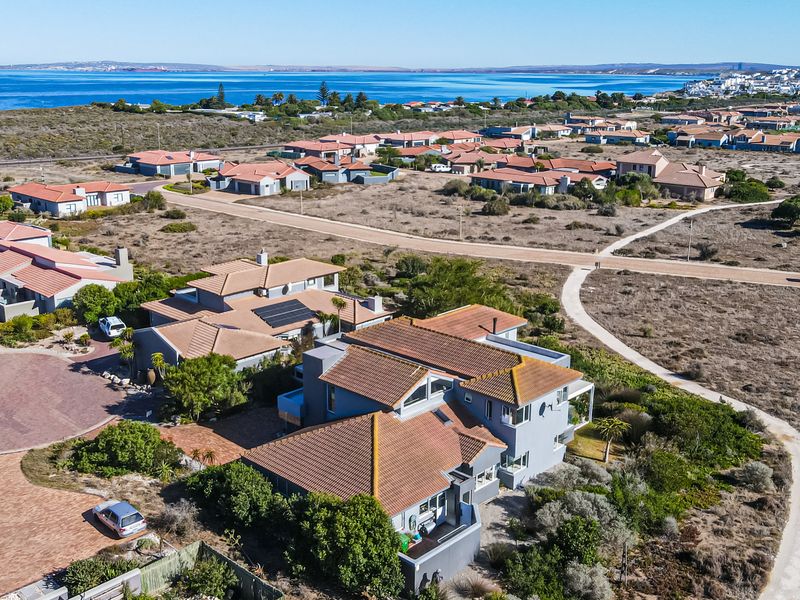 Quality throughout. - Photo 5