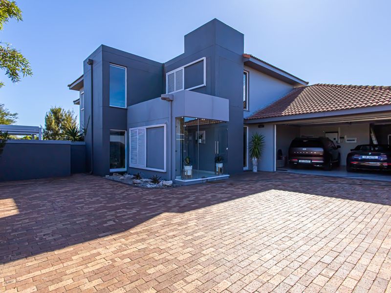 Quality throughout. - Photo 2