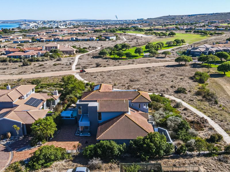 Quality throughout. - Photo 4