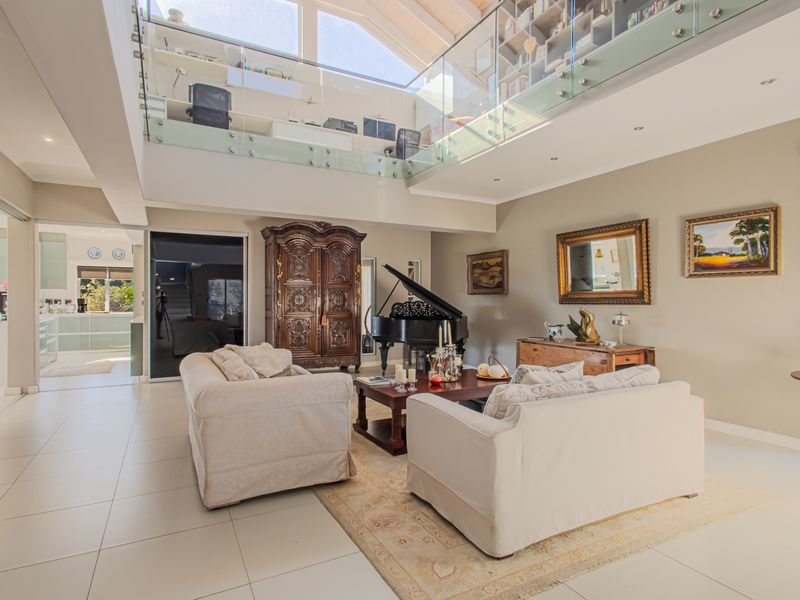 Quality throughout. - Photo 10