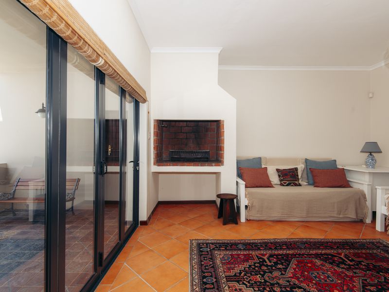 Charming, Private Retreat in Myburg Park – With Lagoon Views - Photo 8