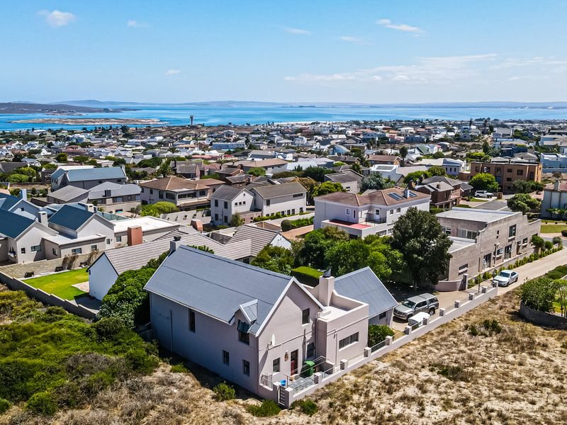 Charming, Private Retreat in Myburg Park – With Lagoon Views - Photo 7