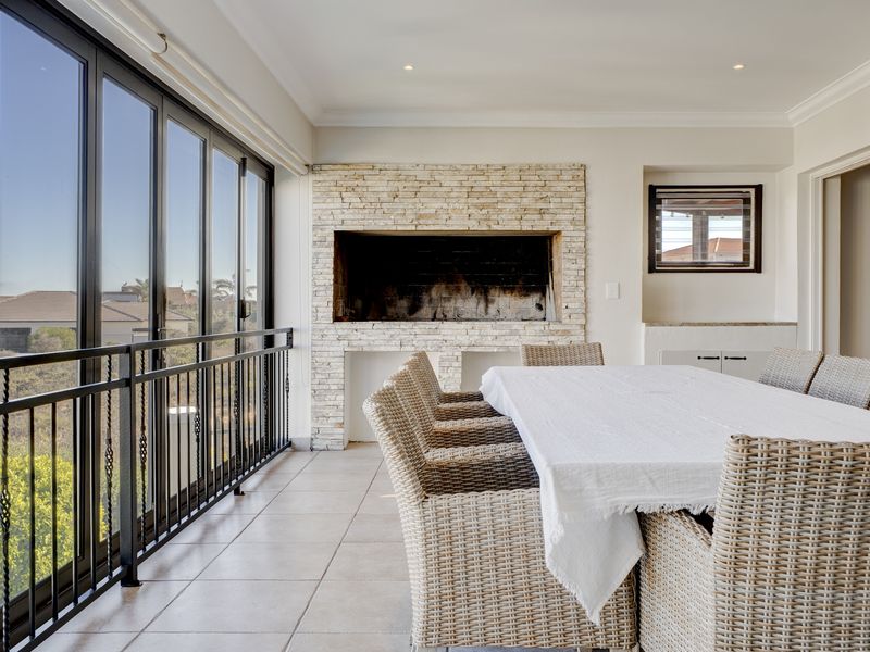 Executive Lagoon-View Home in Prestigious Location - Photo 10