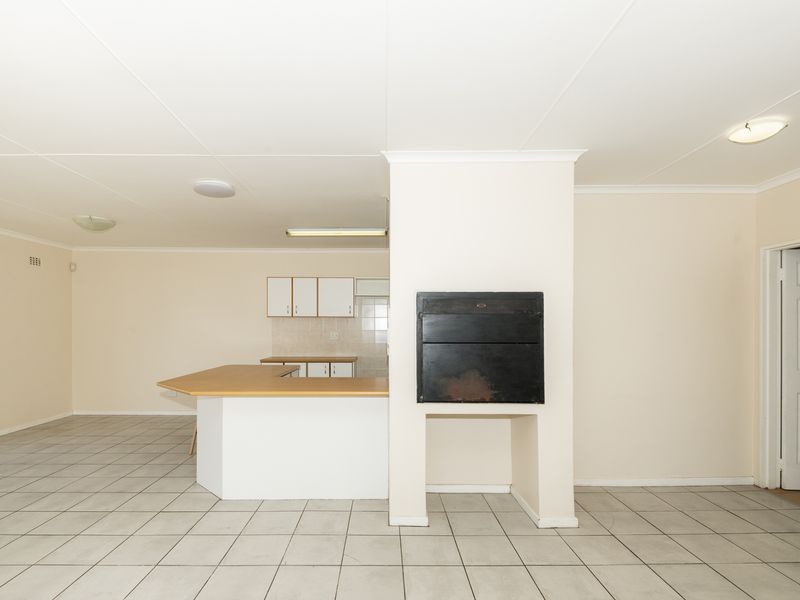 Prime Corner Property  | Quiet Suburban Living  |  Space, Privacy & Future Potential - Photo 9