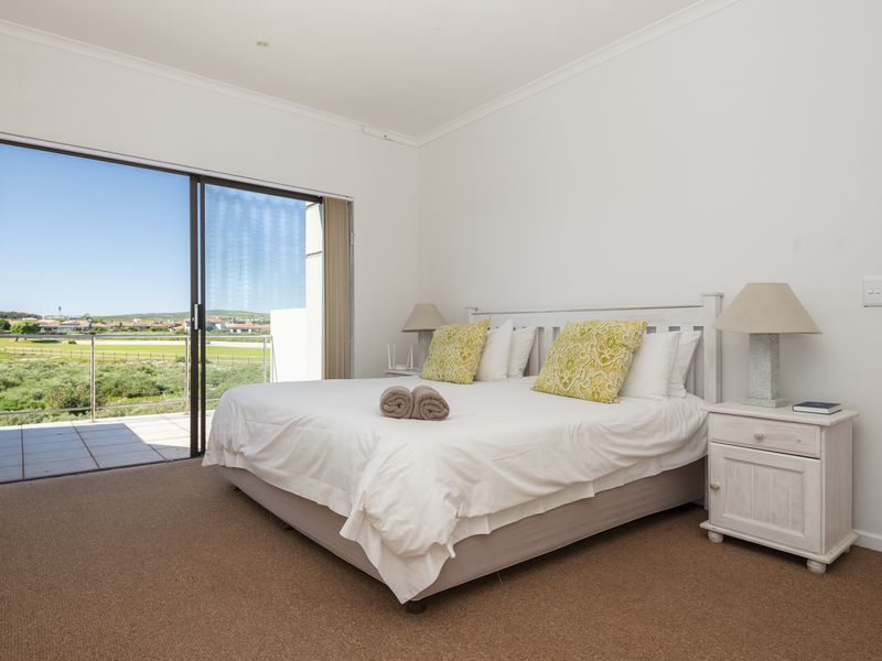 Lagoon views, secure estate and fairway access - Photo 4