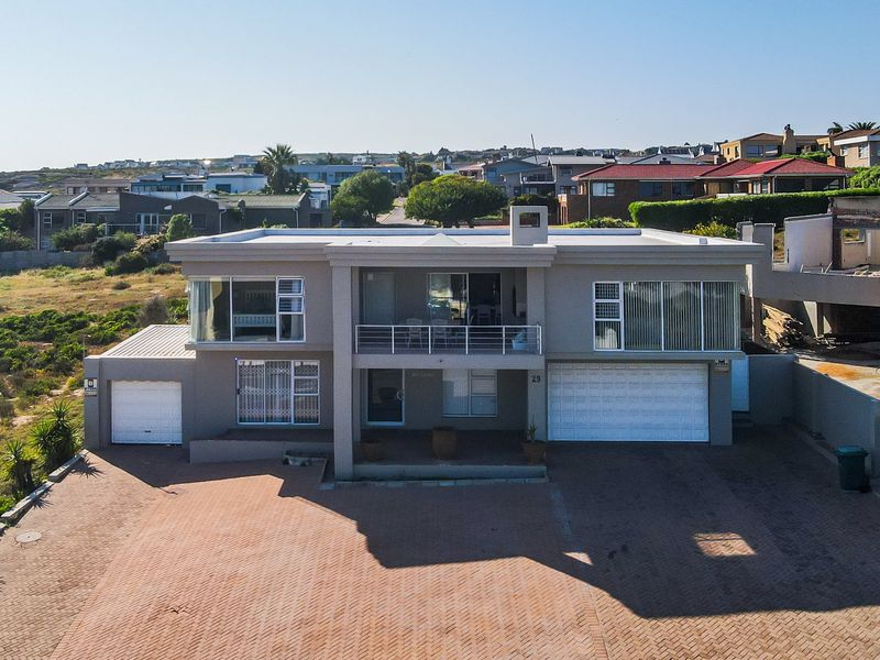 A classic Middedorp home with a view you won’t get tired of... - Photo 3
