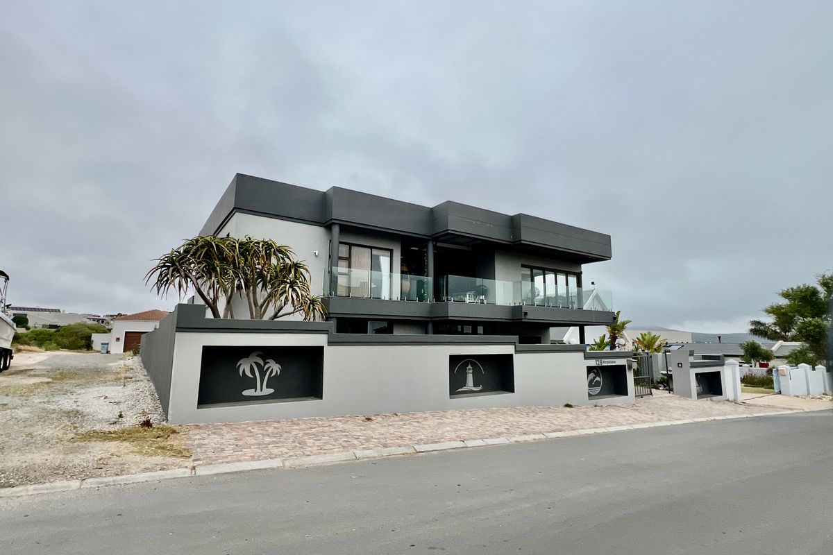 North Facing Family Home with Flatlet in Myburgh Park - Photo 4