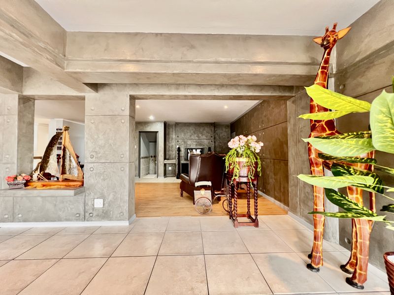 North Facing Family Home with Flatlet in Myburgh Park - Photo 7