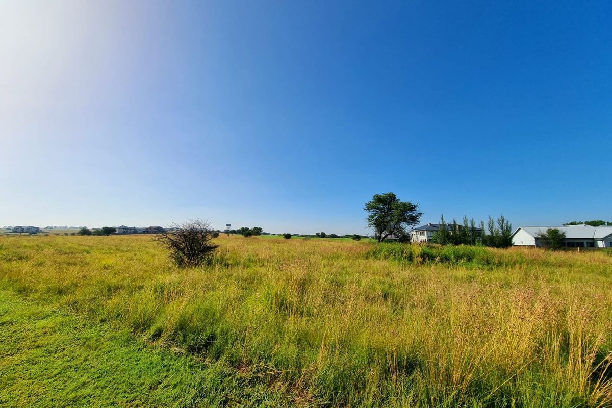 Vacant stand for sale - Photo 2