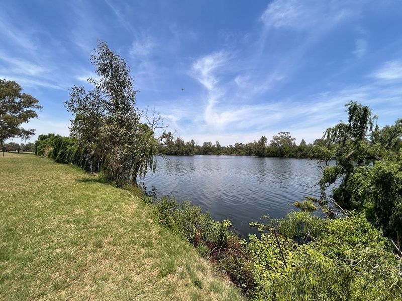 Vacant stand for sale - Photo 2