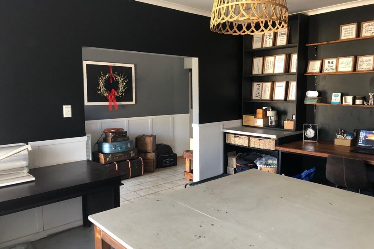 Family home in sought after area For Sale! - Photo 5