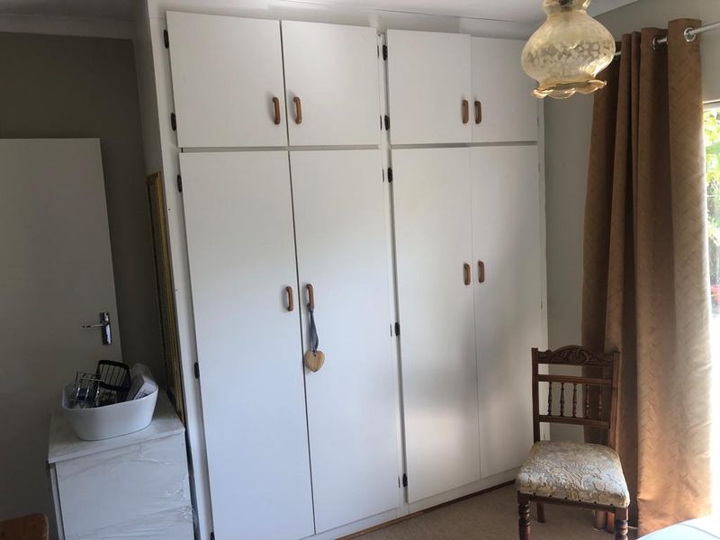 Spacious, Secure Townhouse! - Photo 7