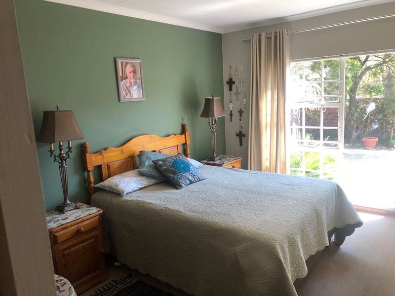 Spacious, Secure Townhouse! - Photo 6