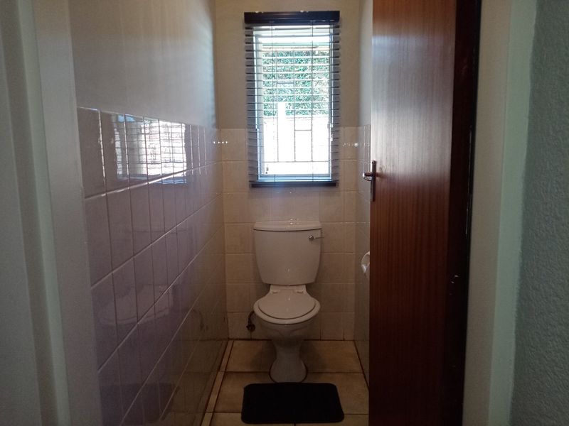 Townhouse for sale!  Walking distance from schools - Photo 9