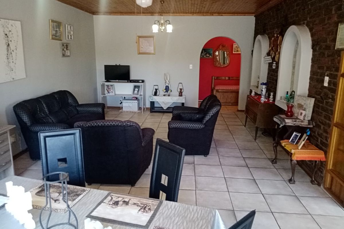 Townhouse for sale!  Walking distance from schools - Photo 5