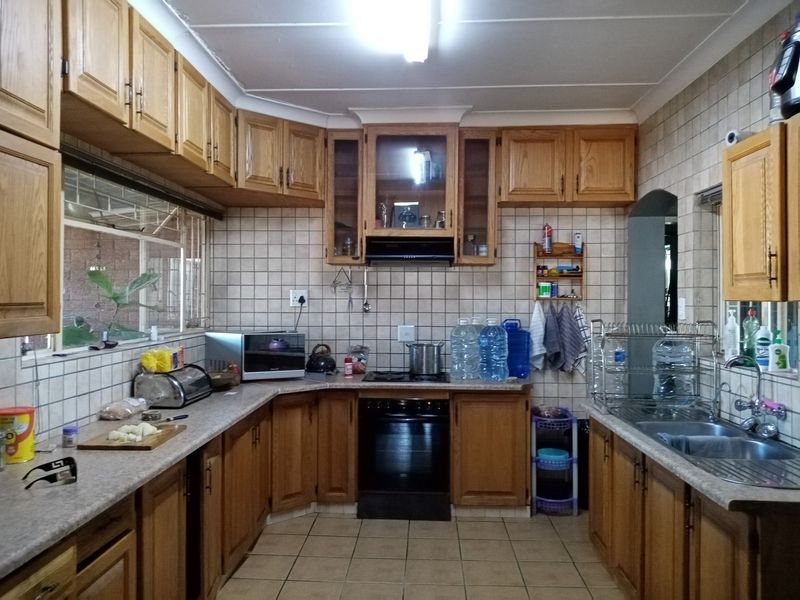 House For Sale In Parys - Photo 10